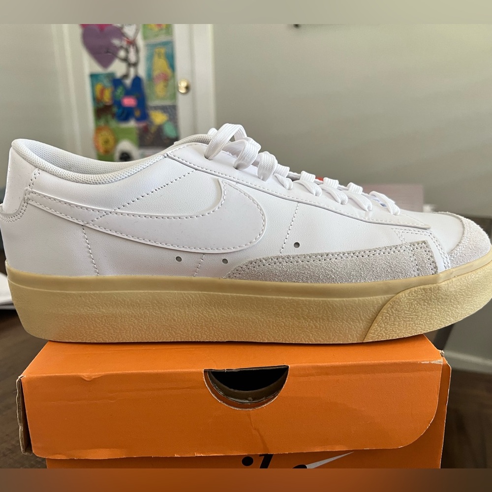 Nike Womens Blazer Low Platform - size 11
